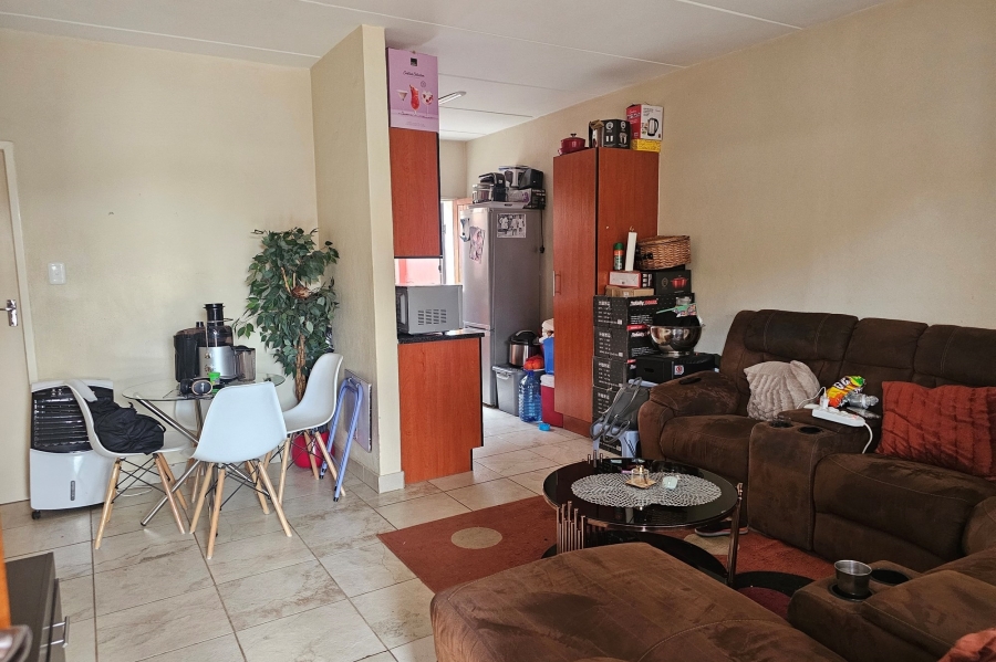 2 Bedroom Property for Sale in Waterval East North West